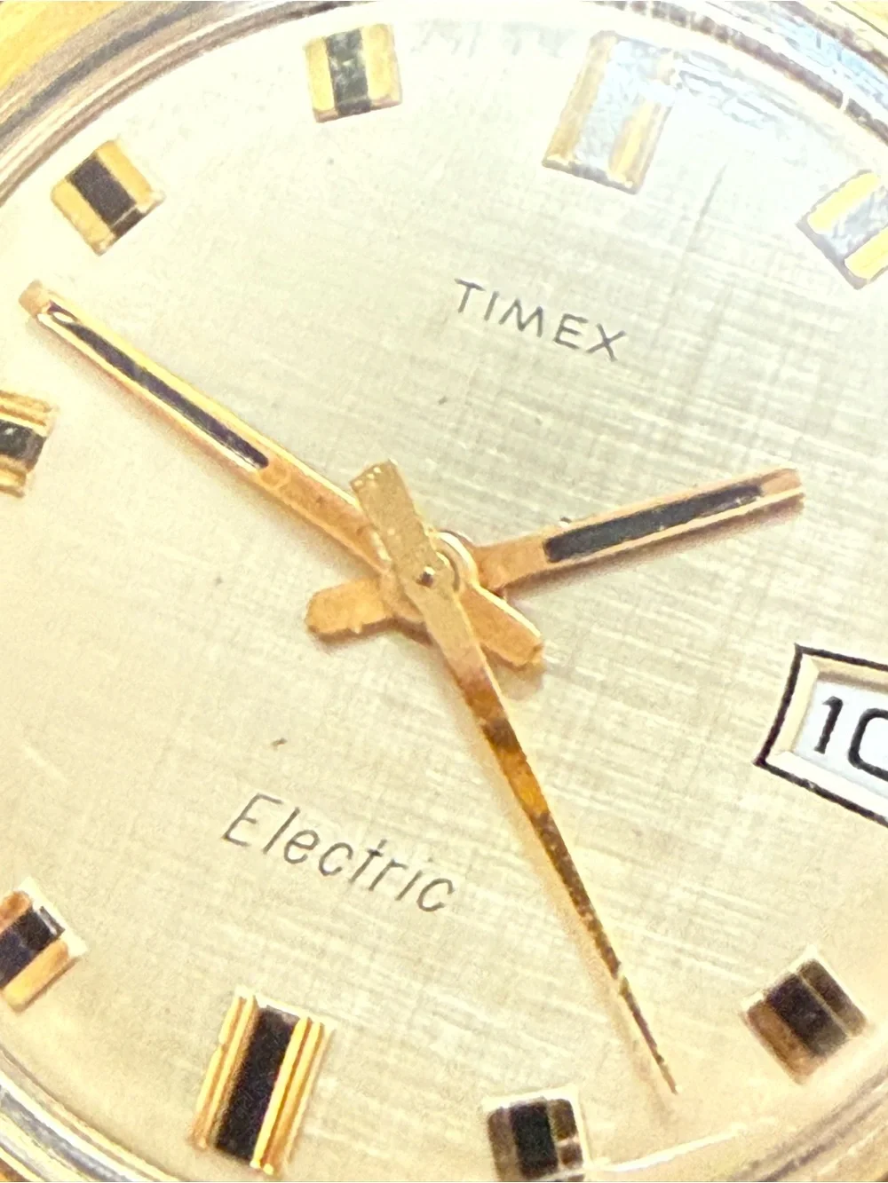 Vintage Timex Gold-Tone cushion Case with Champagne Dial and Black Leather Strap